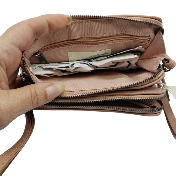 Universal Thread Small Crossbody or Wristlet Blush Bag - Picture 7 of 8